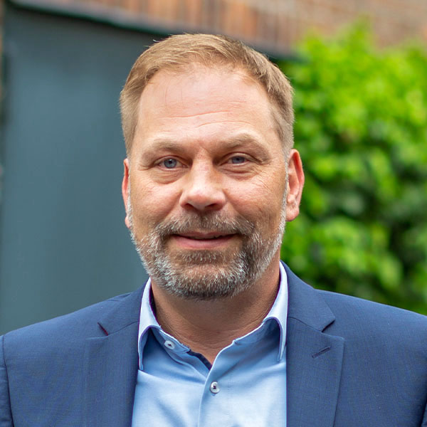 Dennis Lehmann | Tönjes Holding AG