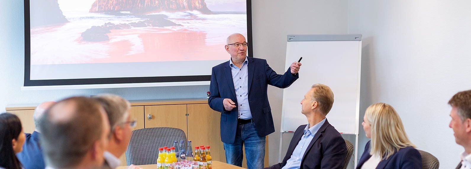 Konferenz mit Mitarbeitern der Tönjes Holding AG