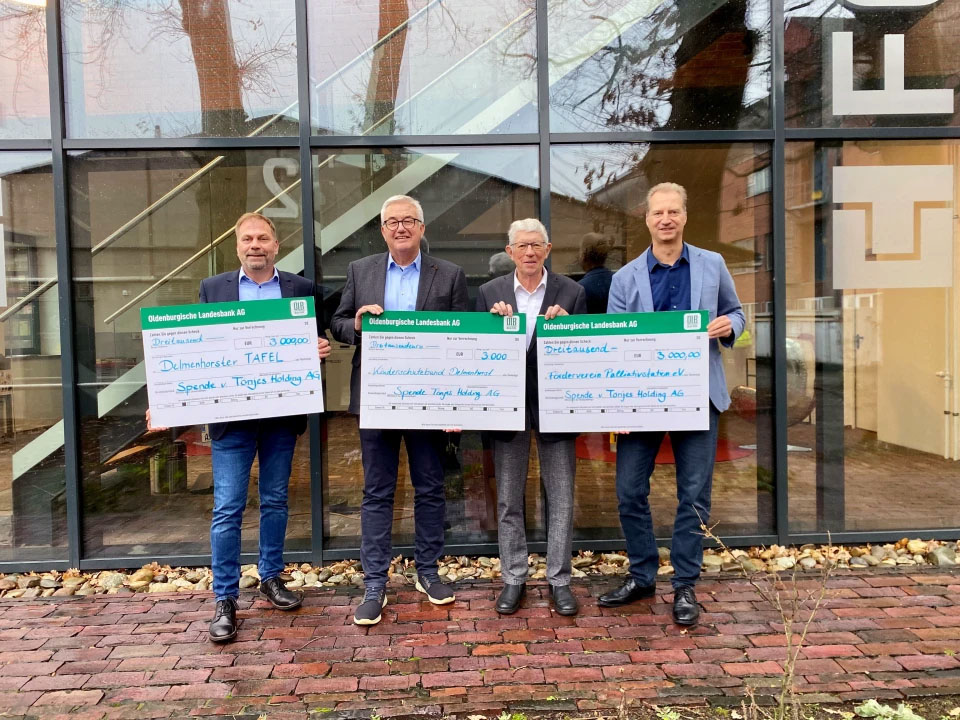 Gemeinsam Gutes tun: Weihnachtliche Spenden für Delmenhorster Vereine