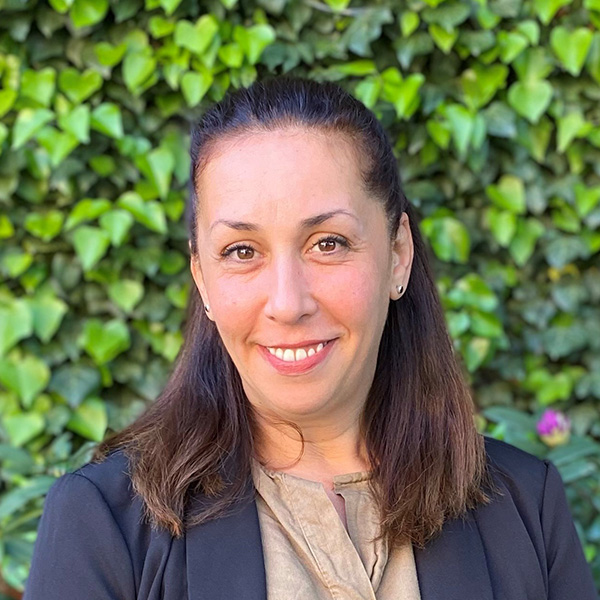 Seyda Deniz | Tönjes Holding AG