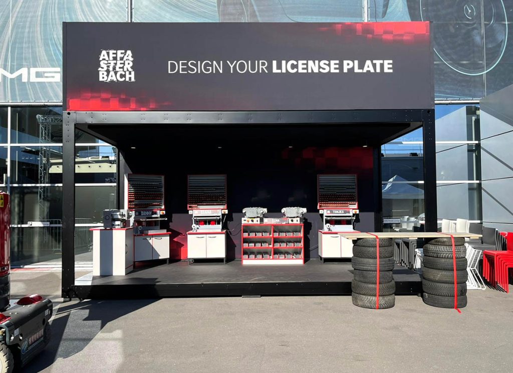 Tönjes-Stand bei der AMG-Weltpremiere in Affalterbach